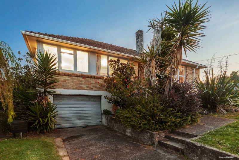 7 Te Wheoro Street, MEREMERE, MERCER - Carousel 1