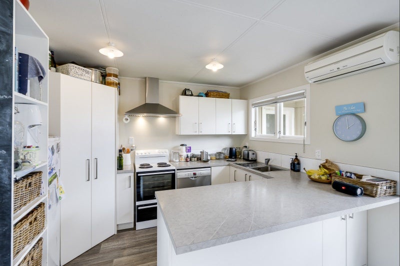 25 Sunderland Drive, Flaxmere, Hastings - Carousel 2