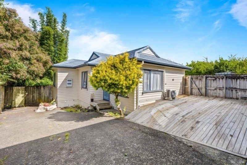 71 Kemp Road, Massey, Auckland - Carousel 5