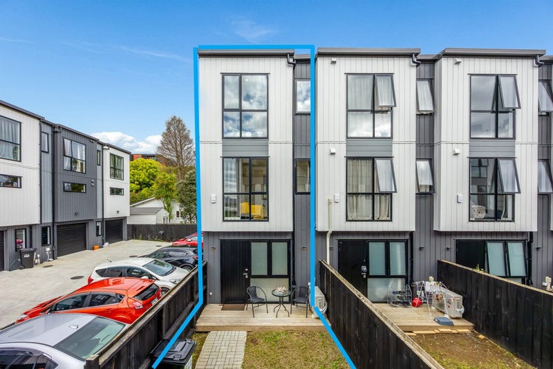4/12 Highbury Street, Avondale, Auckland - Carousel 1