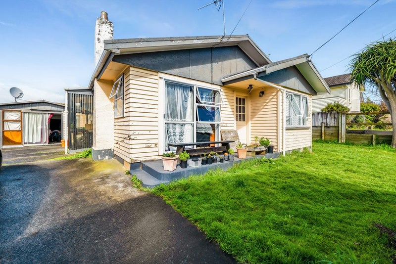93 Omata Road, Marfell, New Plymouth - Carousel 2