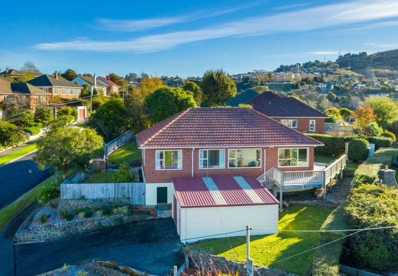 31 Forresbank Avenue, Wakari, Dunedin - Carousel 1