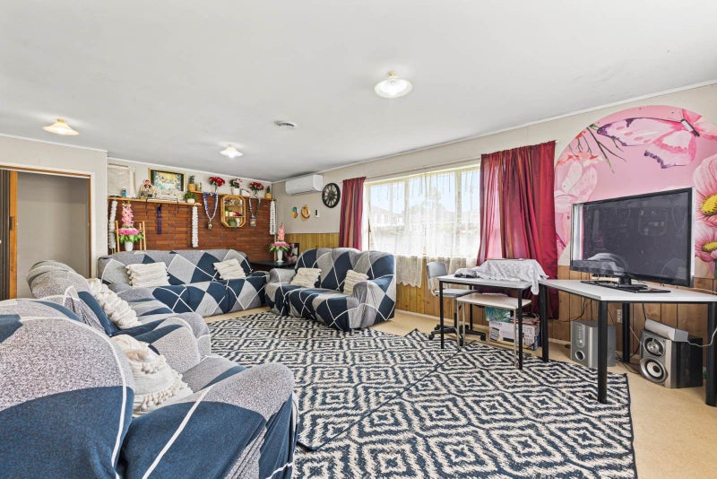 92 Hillside Road, Papatoetoe, Auckland - Carousel 2