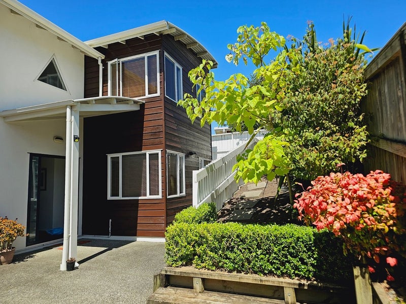 35C Warren Avenue, Three Kings, Auckland - Carousel 2