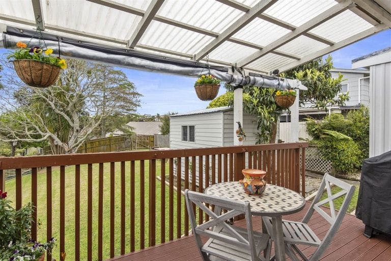 2/24 Stredwick Drive, Torbay, Auckland - Carousel 1