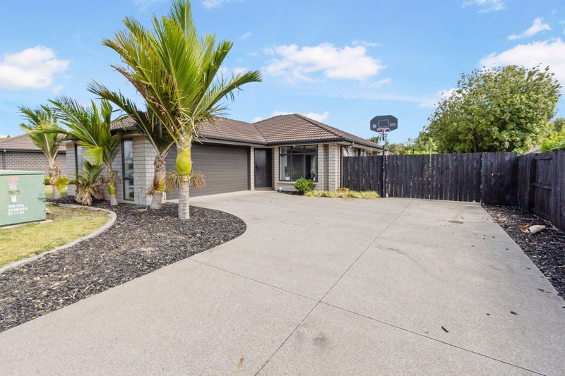 200 Harbourside Drive, Karaka, Papakura - Carousel 1