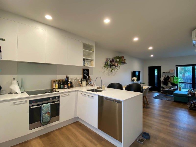 5/11 Anderson Avenue, Point England, Auckland - Carousel 1