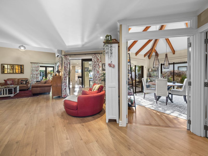 20 Coniston Drive, Allenton, Ashburton - Carousel 2