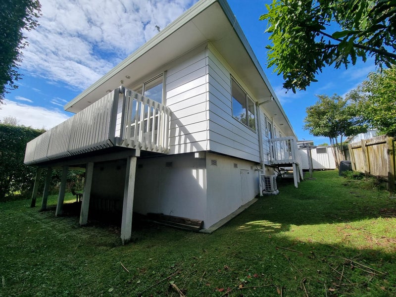 2/74 College Road, Northcote, Auckland - Carousel 14