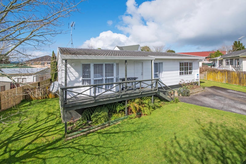 19 Lorelei Place, Opaheke, Papakura - Carousel 2