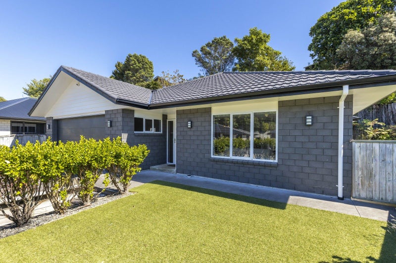 7 Frederick Place, Whalers Gate, New Plymouth - Carousel 1