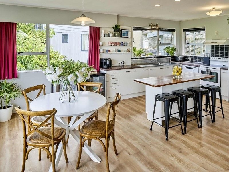 17 Truro Road, Camborne, Porirua - Carousel 2