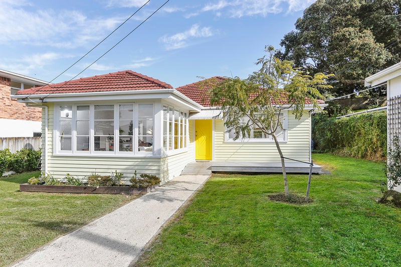 11 Sturges Avenue, Otahuhu, Auckland - Carousel 2