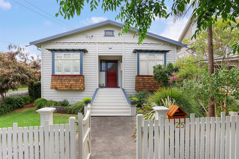 25 Elizabeth Street, Mount Eden, Auckland - Carousel 1