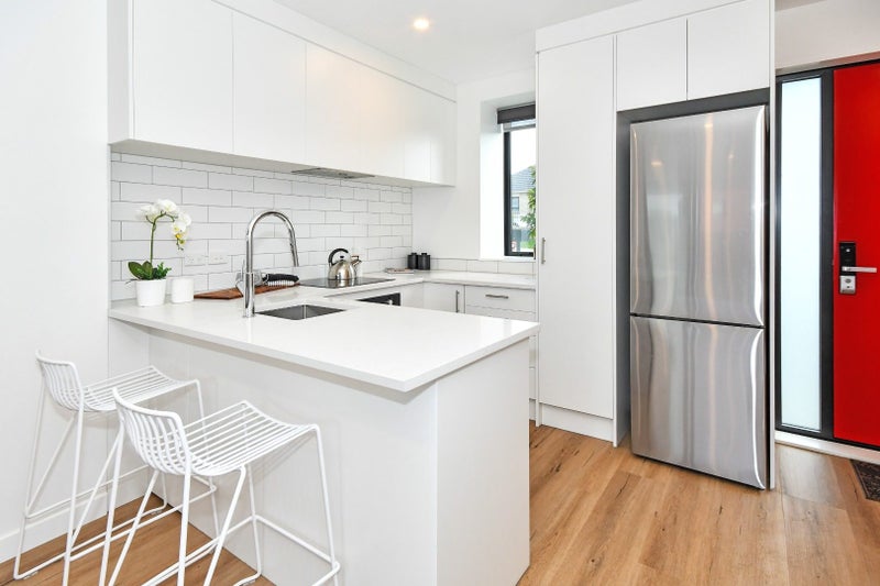 9B Playfair Road, Mount Roskill, Auckland - Carousel 2