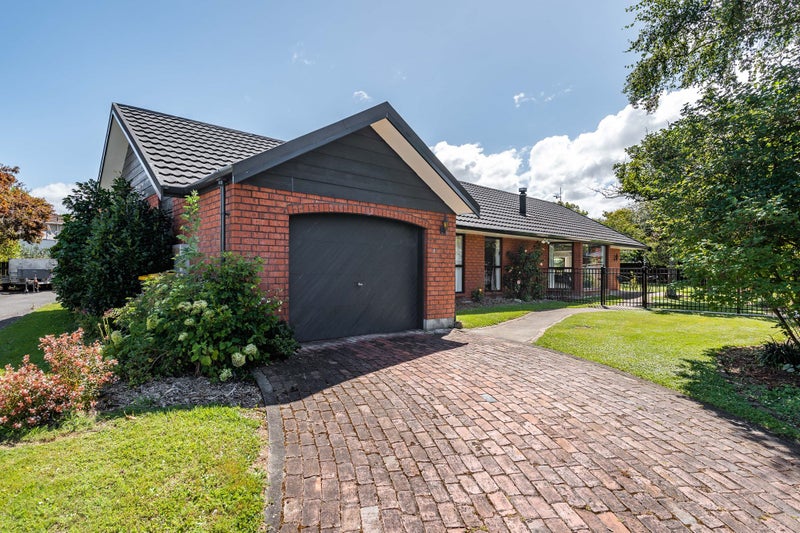 8 Cobham Place, Solway, Masterton - Carousel 24