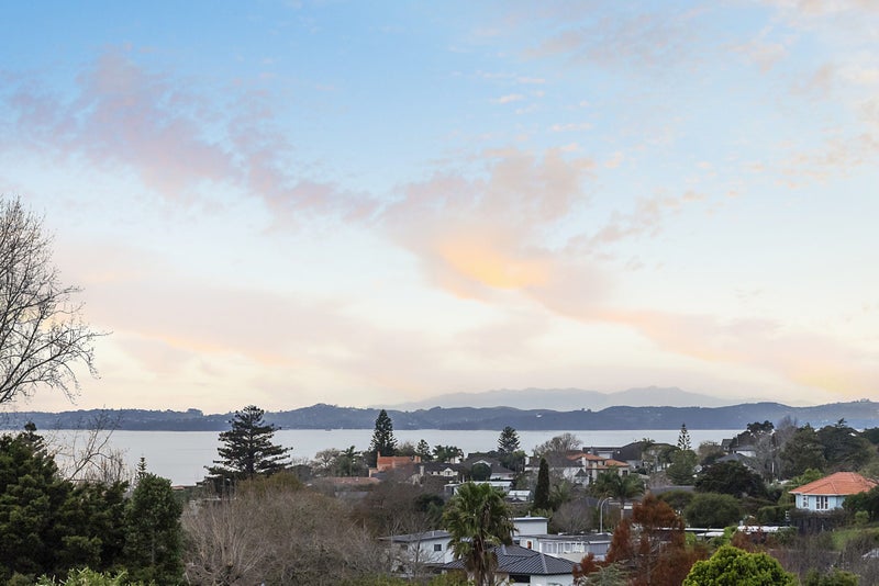 13 Kayeleen Place, Cockle Bay, Auckland - Carousel 1