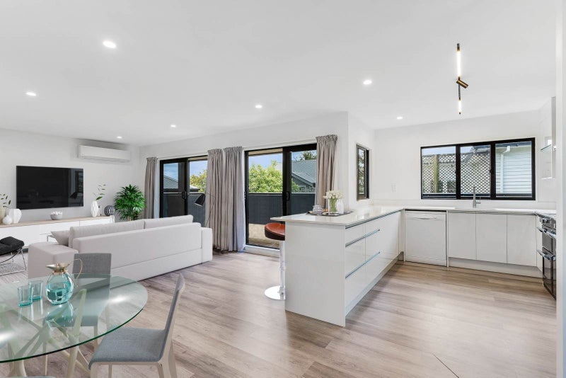 4C Worcester Road, Meadowbank, Auckland - Carousel 2