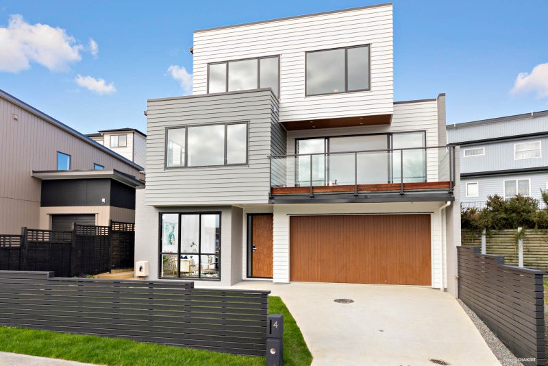 4 Karengo Street, Long Bay, Auckland - Carousel 1