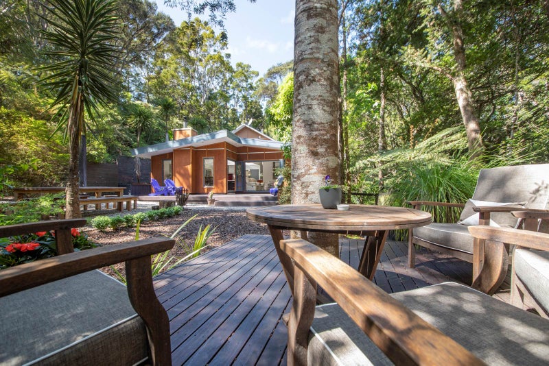 65 Kauri Point Road, Laingholm, Auckland - Carousel 2