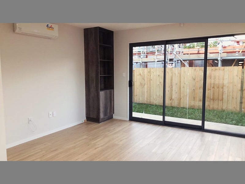 35 Waka Street, Albany Heights, Auckland - Carousel 2