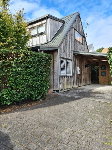 69B Atkin Avenue, Mission Bay, Auckland - Carousel 1