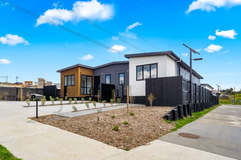 12 Tahere Road, Totara Park, Auckland - Carousel 1