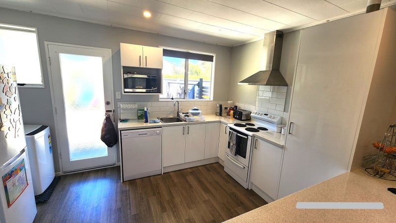 80C Airlie Road, Plimmerton, Porirua - Carousel 2