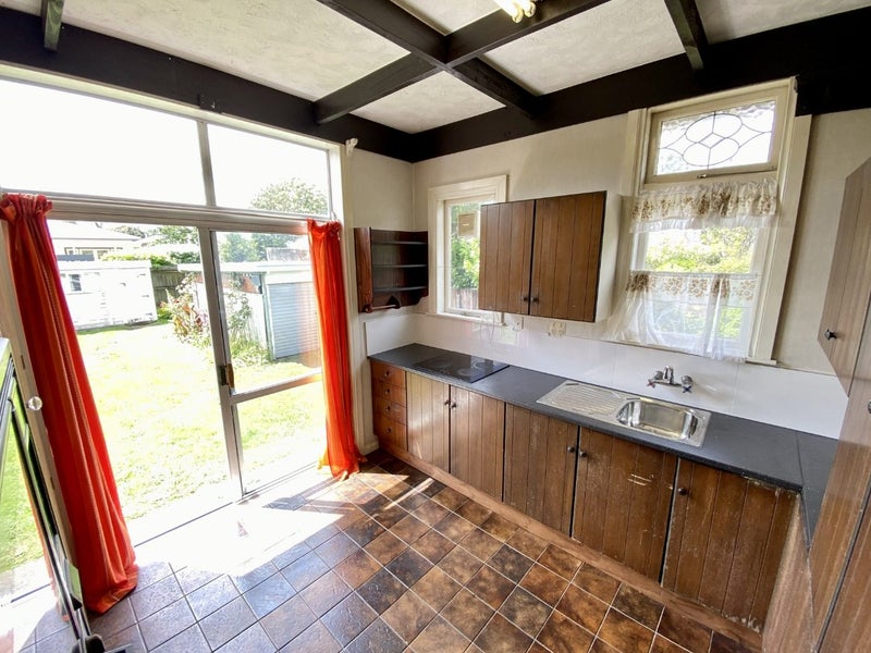 21 Cudby Street, Woburn, Lower Hutt - Carousel 2