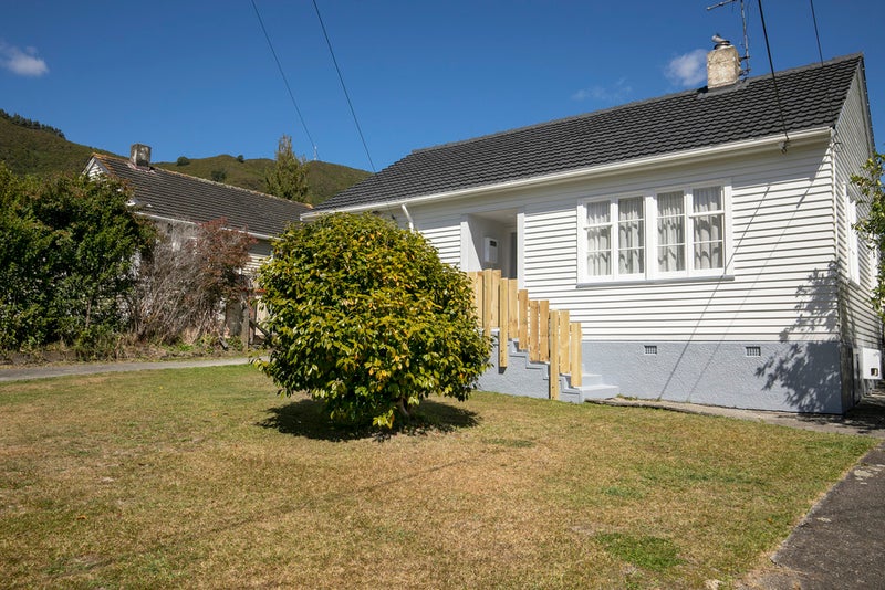 14 Wilkie Crescent, Naenae, Lower Hutt - Carousel 2