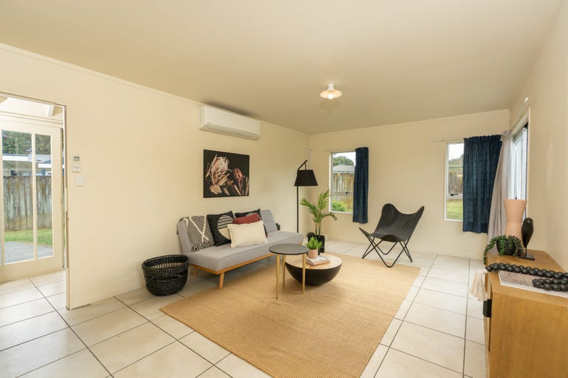 8 Steere Place, Tikipunga, Whangarei - Carousel 1