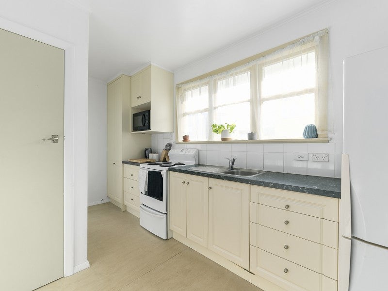 4B Totara Street, Trentham, Upper Hutt - Carousel 2