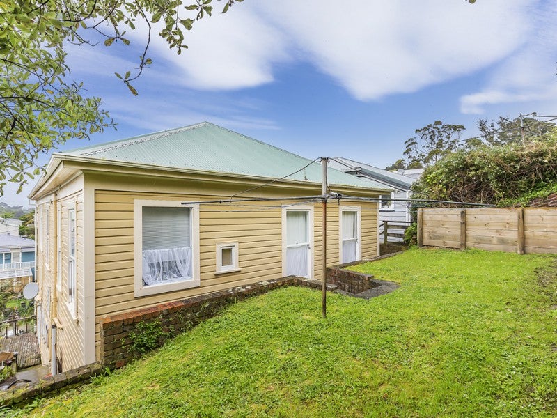 74 Rolleston Street, Mount Cook, Wellington - Carousel 2