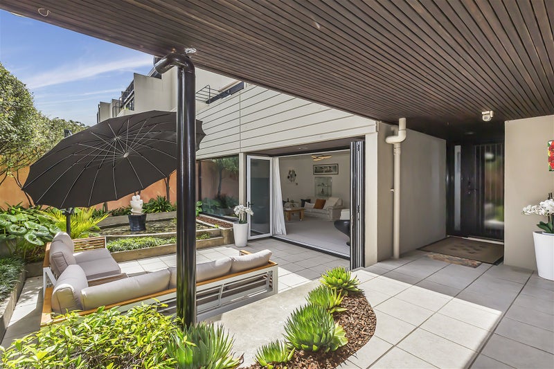 1/32 Hobson Street, Thorndon, Wellington - Carousel 1