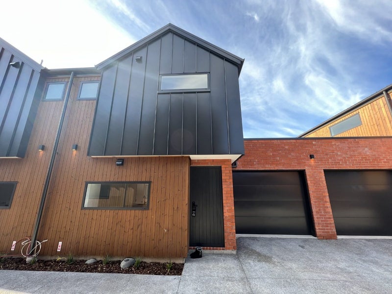 2/389 Armagh Street, Linwood, Christchurch - Carousel 1