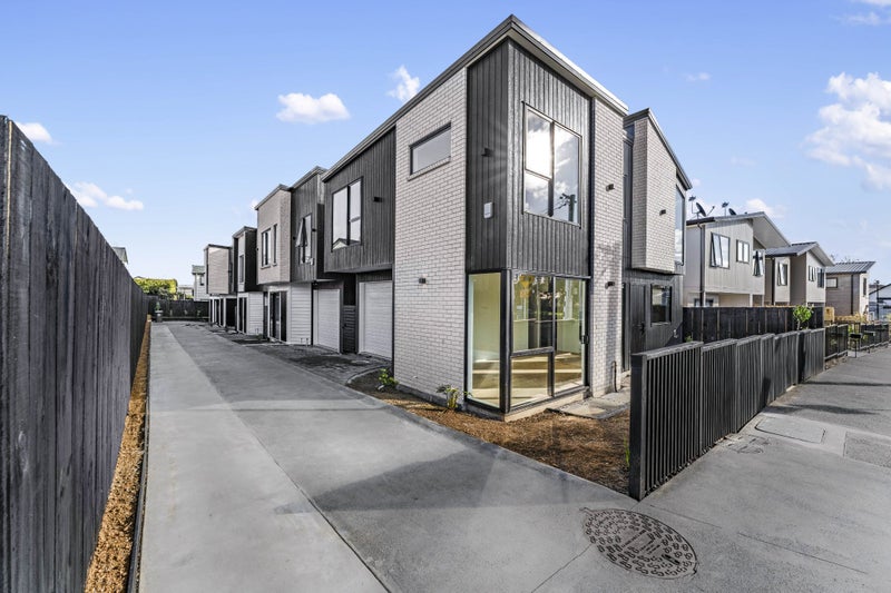 122 Leybourne Circle, Glen Innes, Auckland - Carousel 1