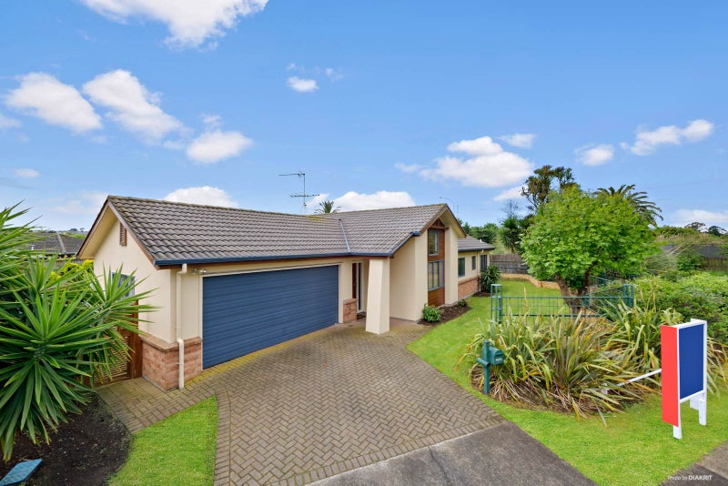 1 Sheriff Place, Randwick Park, Auckland - Carousel 1