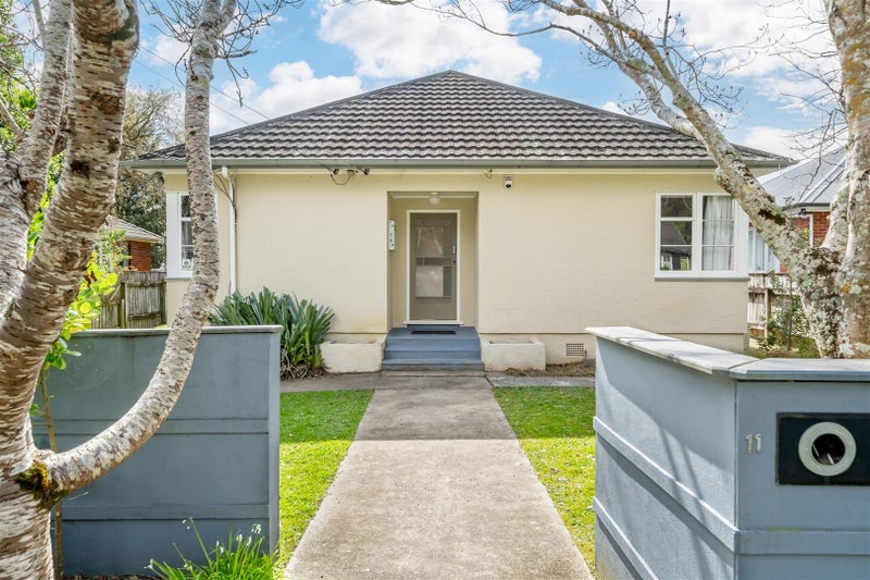 11 Tyndall Street, Waiwhetu, Lower Hutt - Carousel 1