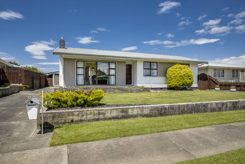 13 Winchester Place, Tamatea, Napier - Carousel 1