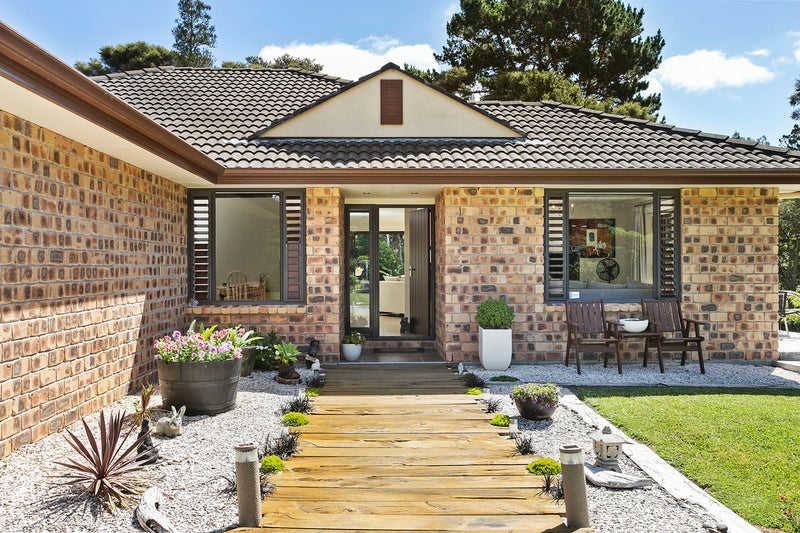 240 Pine Valley Road, Silverdale - Carousel 1