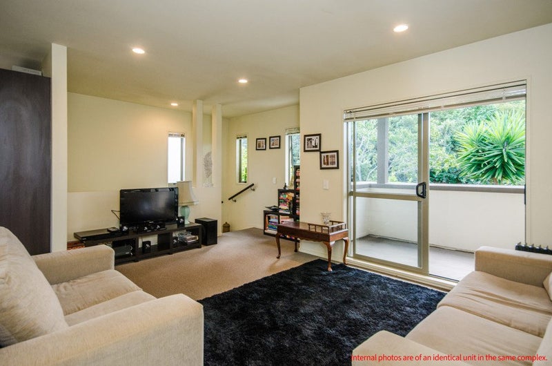 36B/21 Hunters Park Drive, Three Kings, Auckland - Carousel 2