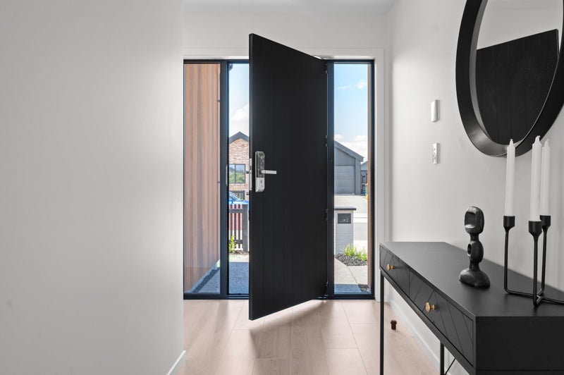 13 Halley Drive, Chartwell, Hamilton - Carousel 2