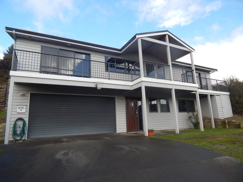 16 Botany Lane, Whitby, Porirua - Carousel 1