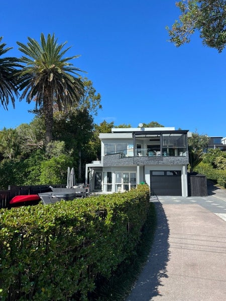 2/22 Lansdowne Street, Bayswater, Auckland - Carousel 1