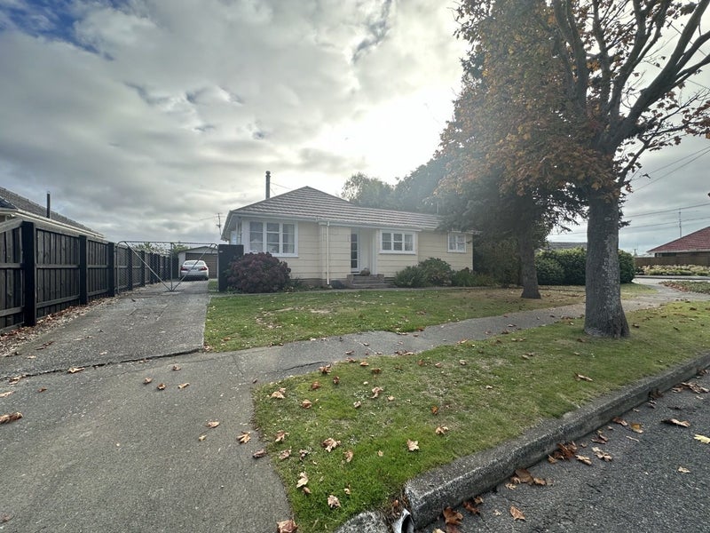 7 Orcades Street, Shirley, Christchurch - Carousel 1