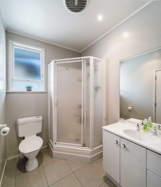 11 The Anchorage, Sunnyhills, Auckland - Carousel 6