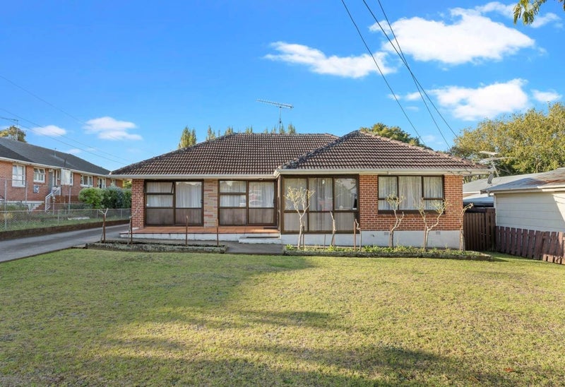 26 Kings Road, Panmure, Auckland - Carousel 1