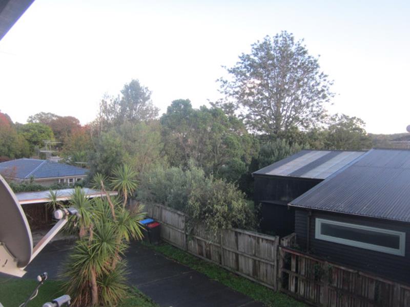 2/6 Cruickshank Crescent, Meadowbank, Auckland - Carousel 17