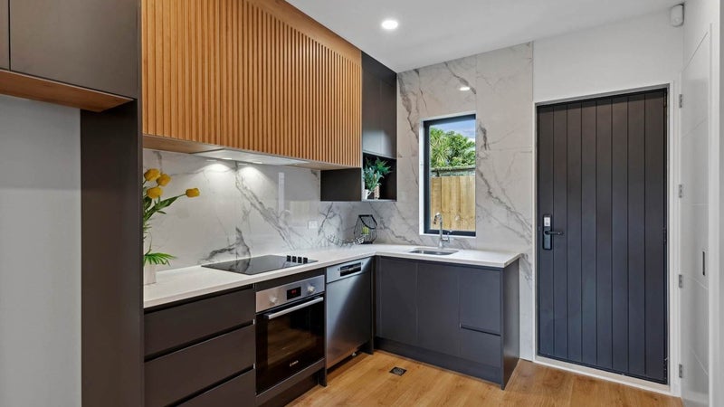 26D Enderby Drive, Te Atatu Peninsula, Auckland - Carousel 1