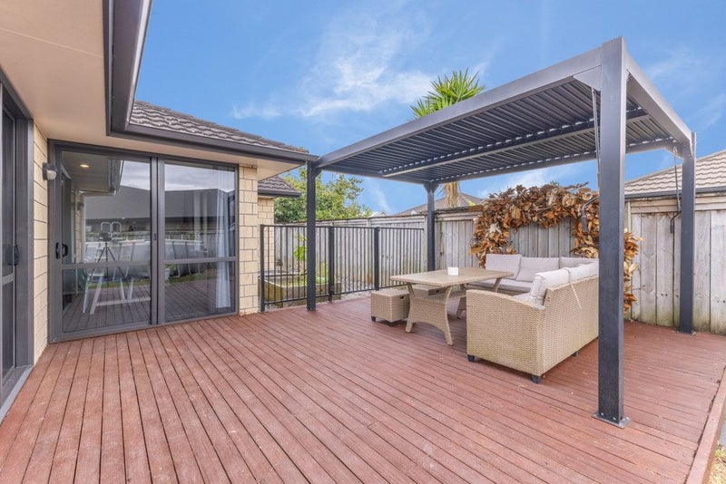 11 Chatham Place, Rototuna North, Hamilton - Carousel 1